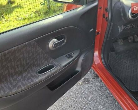 Красный Ниссан Ноут, объемом двигателя 1.6 л и пробегом 224 тыс. км за 5400 $, фото 4 на Automoto.ua