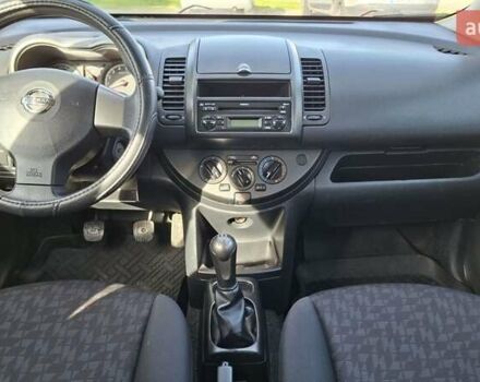 Красный Ниссан Ноут, объемом двигателя 1.6 л и пробегом 224 тыс. км за 5400 $, фото 1 на Automoto.ua