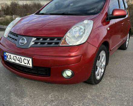 Ниссан Ноут 2008 в Киеве на Automoto.ua Красный Ниссан Ноут, объемом двигателя 1.6 л и пробегом 260 тыс. км за 5250 $, фото 2 на Automoto.ua
