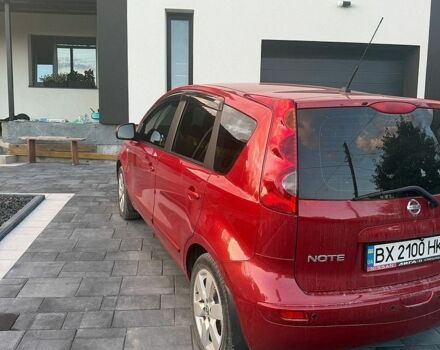 Червоний Ніссан Ноут, об'ємом двигуна 1.6 л та пробігом 98 тис. км за 7600 $, фото 2 на Automoto.ua