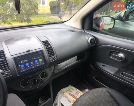 Красный Ниссан Ноут, объемом двигателя 1.4 л и пробегом 255 тыс. км за 3800 $, фото 3 на Automoto.ua