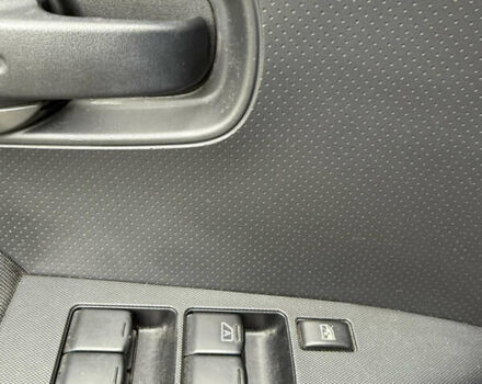 Ниссан Ноут 2010 в Житомире на Automoto.ua Красный Ниссан Ноут, объемом двигателя 1.6 л и пробегом 143 тыс. км за 7200 $, фото 7 на Automoto.ua