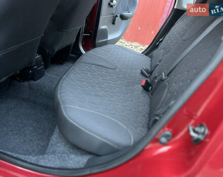 Червоний Ніссан Ноут, об'ємом двигуна 1.39 л та пробігом 139 тис. км за 5600 $, фото 59 на Automoto.ua