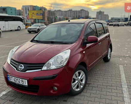 Красный Ниссан Ноут, объемом двигателя 1.6 л и пробегом 193 тыс. км за 7400 $, фото 2 на Automoto.ua