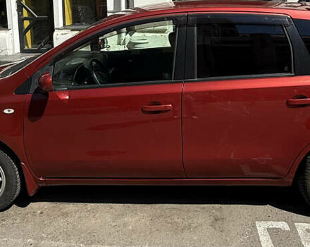 Красный Ниссан Ноут, объемом двигателя 1.5 л и пробегом 101 тыс. км за 10000 $, фото 4 на Automoto.ua