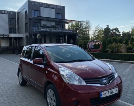 Червоний Ніссан Ноут, об'ємом двигуна 1.4 л та пробігом 160 тис. км за 5900 $, фото 1 на Automoto.ua