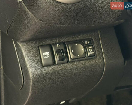 Червоний Ніссан Ноут, об'ємом двигуна 1.5 л та пробігом 82 тис. км за 7500 $, фото 30 на Automoto.ua