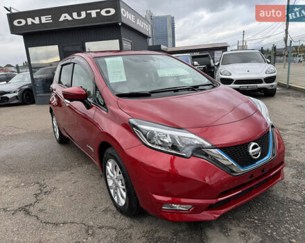 Красный Ниссан Ноут, объемом двигателя 1.2 л и пробегом 22 тыс. км за 12690 $, фото 1 на Automoto.ua