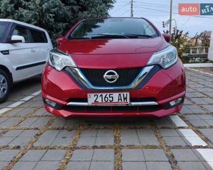Красный Ниссан Ноут, объемом двигателя 1.2 л и пробегом 80 тыс. км за 13400 $, фото 3 на Automoto.ua