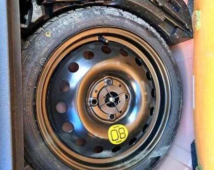 Красный Ниссан Ноут, объемом двигателя 1.4 л и пробегом 182 тыс. км за 5800 $, фото 6 на Automoto.ua