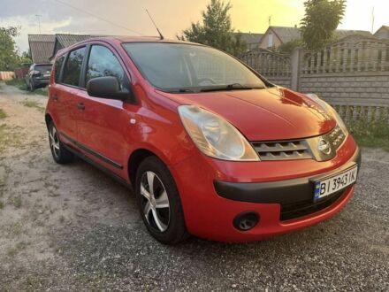 Ніссан Ноут 2006 у Полтаві на Automoto.ua Червоний Ніссан Ноут, об'ємом двигуна 1.5 л та пробігом 270 тис. км за 4300 $, фото 1 на Automoto.ua