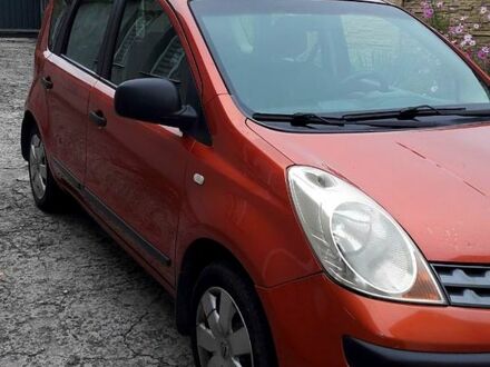 Ниссан Ноут 2006 в Запорожье на Automoto.ua Красный Ниссан Ноут, объемом двигателя 1.4 л и пробегом 322 тыс. км за 3900 $, фото 1 на Automoto.ua