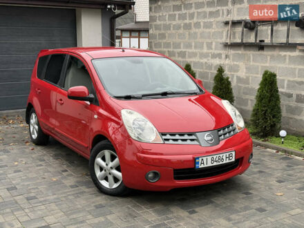 Ніссан Ноут 2007 у Житомирі на Automoto.ua Червоний Ніссан Ноут, об'ємом двигуна 1.6 л та пробігом 231 тис. км за 6500 $, фото 1 на Automoto.ua
