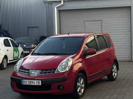 Красный Ниссан Ноут, объемом двигателя 1.39 л и пробегом 320 тыс. км за 3600 $, фото 1 на Automoto.ua