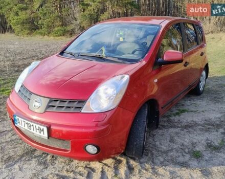 Красный Ниссан Ноут, объемом двигателя 1.6 л и пробегом 278 тыс. км за 4800 $, фото 1 на Automoto.ua