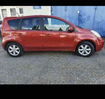 Красный Ниссан Ноут, объемом двигателя 1.6 л и пробегом 232 тыс. км за 5250 $, фото 1 на Automoto.ua