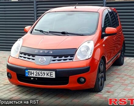 Червоний Ніссан Ноут, об'ємом двигуна 1.6 л та пробігом 185 тис. км за 4999 $, фото 1 на Automoto.ua