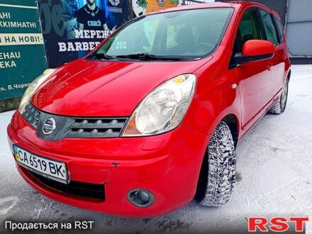 Красный Ниссан Ноут, объемом двигателя 1.6 л и пробегом 1630 тыс. км за 4999 $, фото 1 на Automoto.ua