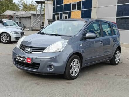 Ниссан Ноут 2008 в Харькове на Automoto.ua Красный Ниссан Ноут, объемом двигателя 1.4 л и пробегом 254 тыс. км за 5490 $, фото 1 на Automoto.ua