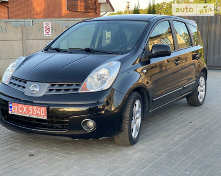 Красный Ниссан Ноут, объемом двигателя 1.5 л и пробегом 213 тыс. км за 5500 $, фото 1 на Automoto.ua