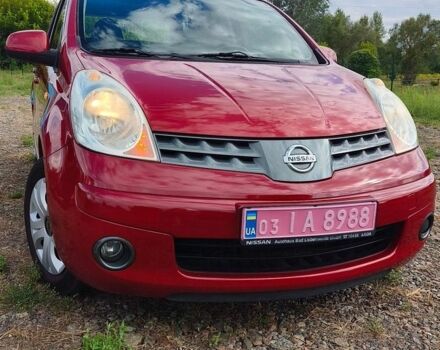Красный Ниссан Ноут, объемом двигателя 1.4 л и пробегом 221 тыс. км за 5250 $, фото 1 на Automoto.ua