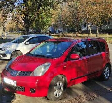 Ниссан Ноут 2008 в Чернигове на Automoto.ua Красный Ниссан Ноут, объемом двигателя 1.4 л и пробегом 207 тыс. км за 5299 $, фото 1 на Automoto.ua