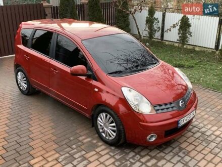 Ниссан Ноут 2008 в Кременце на Automoto.ua Красный Ниссан Ноут, объемом двигателя 1.46 л и пробегом 420 тыс. км за 4950 $, фото 1 на Automoto.ua