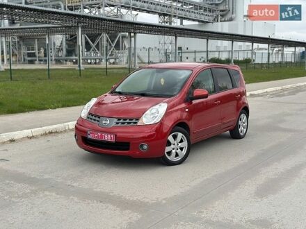 Красный Ниссан Ноут, объемом двигателя 1.6 л и пробегом 221 тыс. км за 5999 $, фото 1 на Automoto.ua