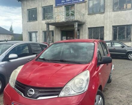 Красный Ниссан Ноут, объемом двигателя 1.4 л и пробегом 2 тыс. км за 5500 $, фото 1 на Automoto.ua