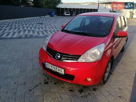Ниссан Ноут 2010 в Ужгороде на Automoto.ua Красный Ниссан Ноут, объемом двигателя 1.39 л и пробегом 265 тыс. км за 5500 $, фото 1 на Automoto.ua