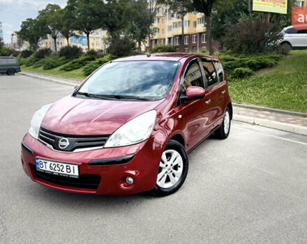 Красный Ниссан Ноут, объемом двигателя 1.6 л и пробегом 192 тыс. км за 6500 $, фото 1 на Automoto.ua