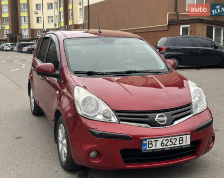 Червоний Ніссан Ноут, об'ємом двигуна 1.6 л та пробігом 193 тис. км за 6999 $, фото 1 на Automoto.ua