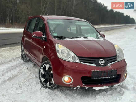 Червоний Ніссан Ноут, об'ємом двигуна 1.4 л та пробігом 190 тис. км за 5599 $, фото 1 на Automoto.ua
