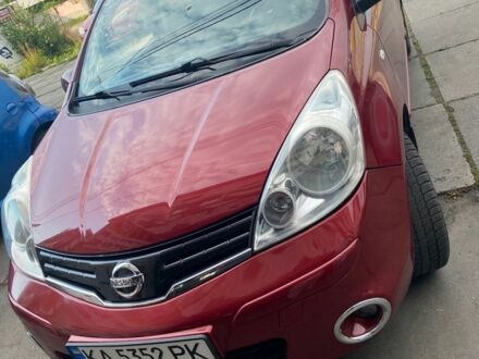 Красный Ниссан Ноут, объемом двигателя 1.5 л и пробегом 320 тыс. км за 7800 $, фото 1 на Automoto.ua