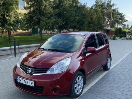 Красный Ниссан Ноут, объемом двигателя 1.4 л и пробегом 160 тыс. км за 5900 $, фото 1 на Automoto.ua