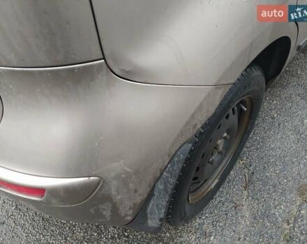 Ніссан Ноут, об'ємом двигуна 1.4 л та пробігом 178 тис. км за 5400 $, фото 4 на Automoto.ua