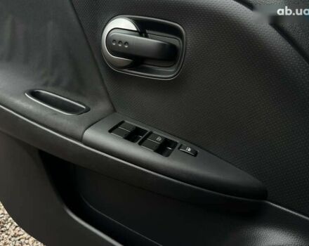 Ніссан Ноут, об'ємом двигуна 1.4 л та пробігом 258 тис. км за 6000 $, фото 19 на Automoto.ua