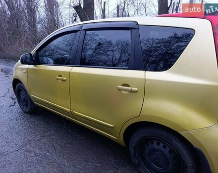 Желтый Ниссан Ноут, объемом двигателя 1.39 л и пробегом 232 тыс. км за 4300 $, фото 2 на Automoto.ua