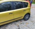 Желтый Ниссан Ноут, объемом двигателя 1.39 л и пробегом 375 тыс. км за 4500 $, фото 5 на Automoto.ua