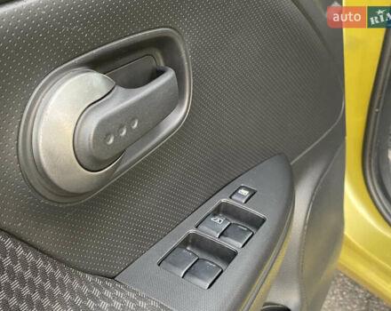 Ніссан Ноут 2006 у Києві на Automoto.ua Жовтий Ніссан Ноут, об'ємом двигуна 1.6 л та пробігом 232 тис. км за 5400 $, фото 23 на Automoto.ua