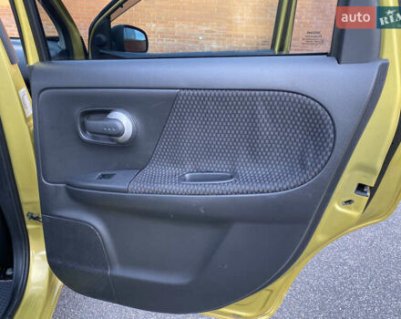 Ніссан Ноут 2006 у Києві на Automoto.ua Жовтий Ніссан Ноут, об'ємом двигуна 1.6 л та пробігом 232 тис. км за 5400 $, фото 30 на Automoto.ua