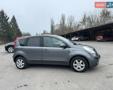 Серый Ниссан Ноут, объемом двигателя 1.6 л и пробегом 168 тыс. км за 6750 $, фото 4 на Automoto.ua