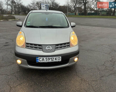 Сірий Ніссан Ноут, об'ємом двигуна 1.6 л та пробігом 131 тис. км за 6200 $, фото 2 на Automoto.ua