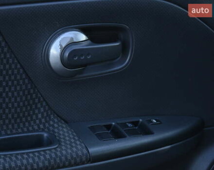 Сірий Ніссан Ноут, об'ємом двигуна 1.6 л та пробігом 198 тис. км за 5150 $, фото 12 на Automoto.ua