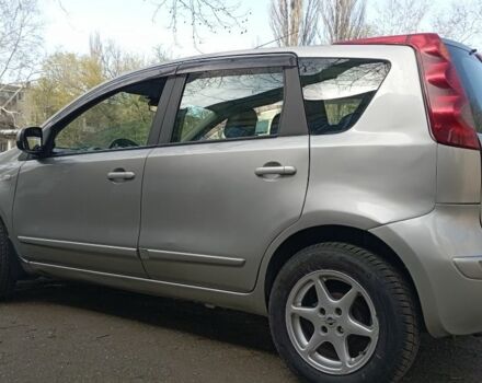 Серый Ниссан Ноут, объемом двигателя 1.6 л и пробегом 217 тыс. км за 4500 $, фото 2 на Automoto.ua