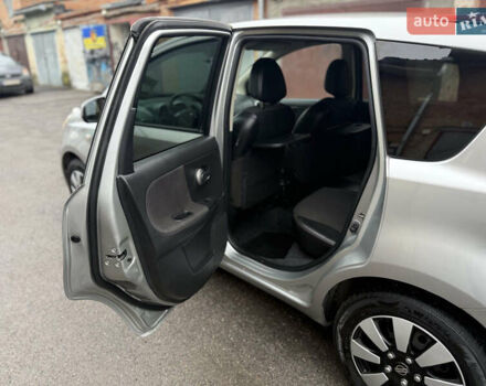 Сірий Ніссан Ноут, об'ємом двигуна 1.6 л та пробігом 90 тис. км за 5999 $, фото 23 на Automoto.ua