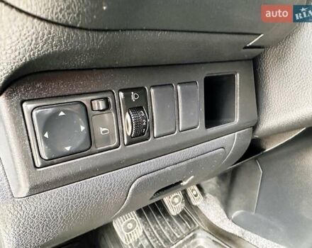 Серый Ниссан Ноут, объемом двигателя 1.4 л и пробегом 208 тыс. км за 5000 $, фото 26 на Automoto.ua