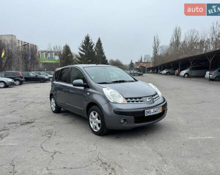 Серый Ниссан Ноут, объемом двигателя 1.6 л и пробегом 168 тыс. км за 6750 $, фото 3 на Automoto.ua