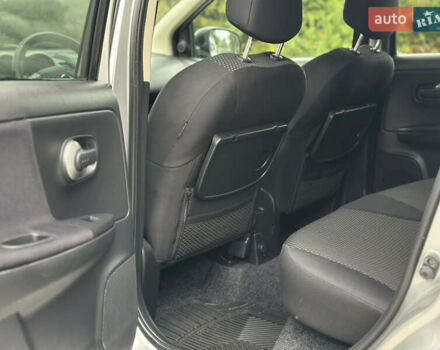 Серый Ниссан Ноут, объемом двигателя 1.6 л и пробегом 186 тыс. км за 6650 $, фото 12 на Automoto.ua