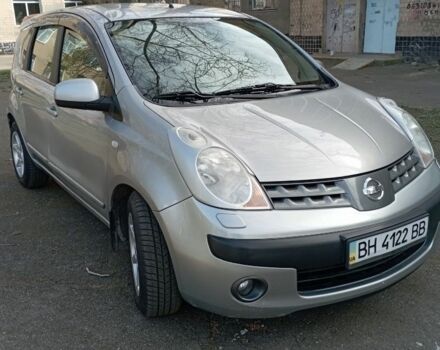 Серый Ниссан Ноут, объемом двигателя 1.6 л и пробегом 217 тыс. км за 4500 $, фото 6 на Automoto.ua